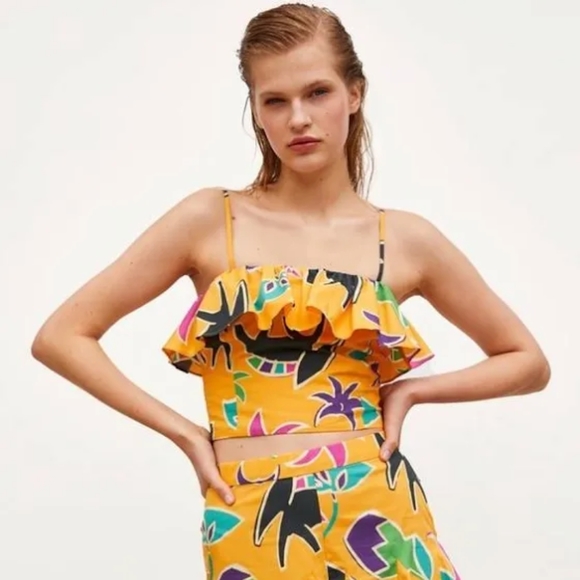 Zara Tops - Zara Ruffled Tropical Crop Top